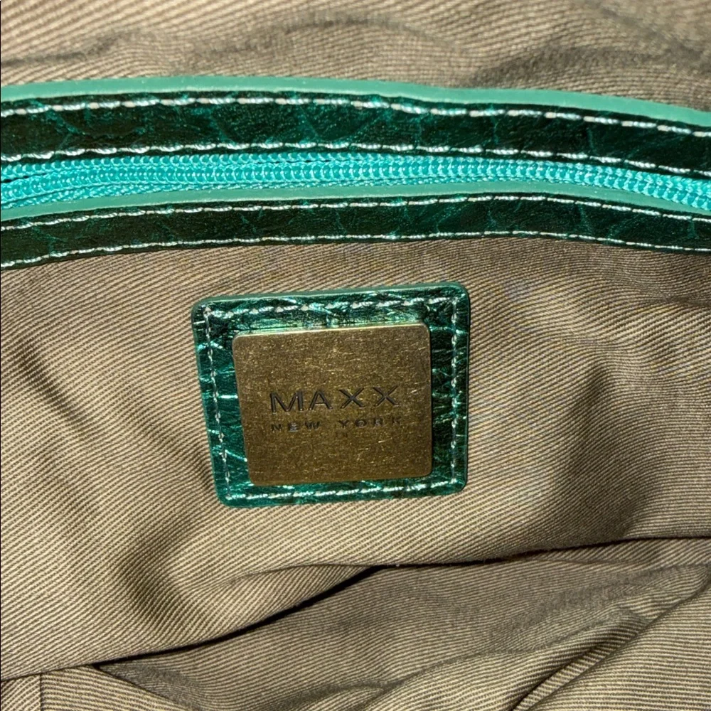 Metallic Marine Green and Gold Women's MAXX NY Bag - Picture 4 of 7